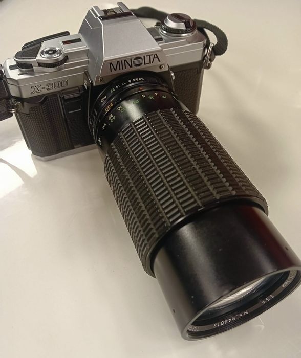 Minolta X-300 + obiectiv zoom - DEFECT