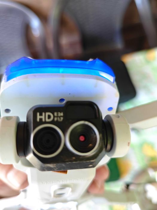 Мини летателен дрон