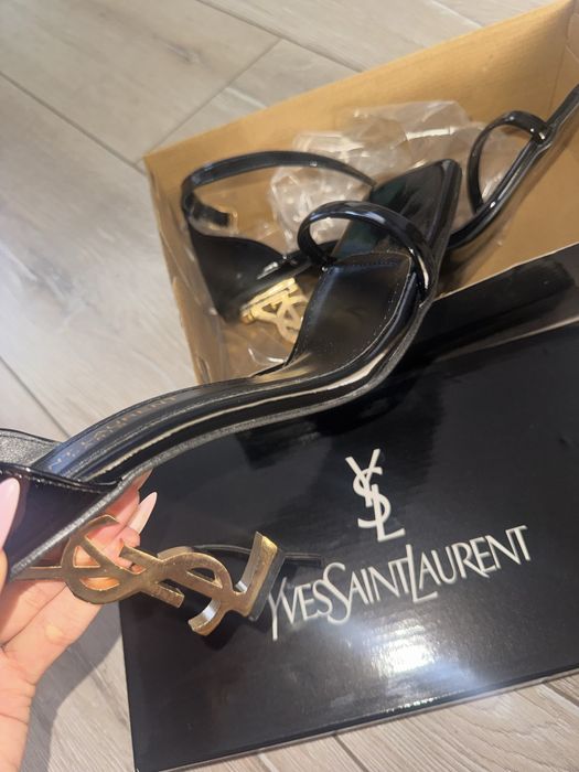 Ysl-токчета чисто нови никога не са носени