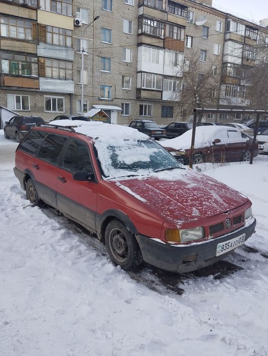 Продам пассат б3 1.8моно газбензин