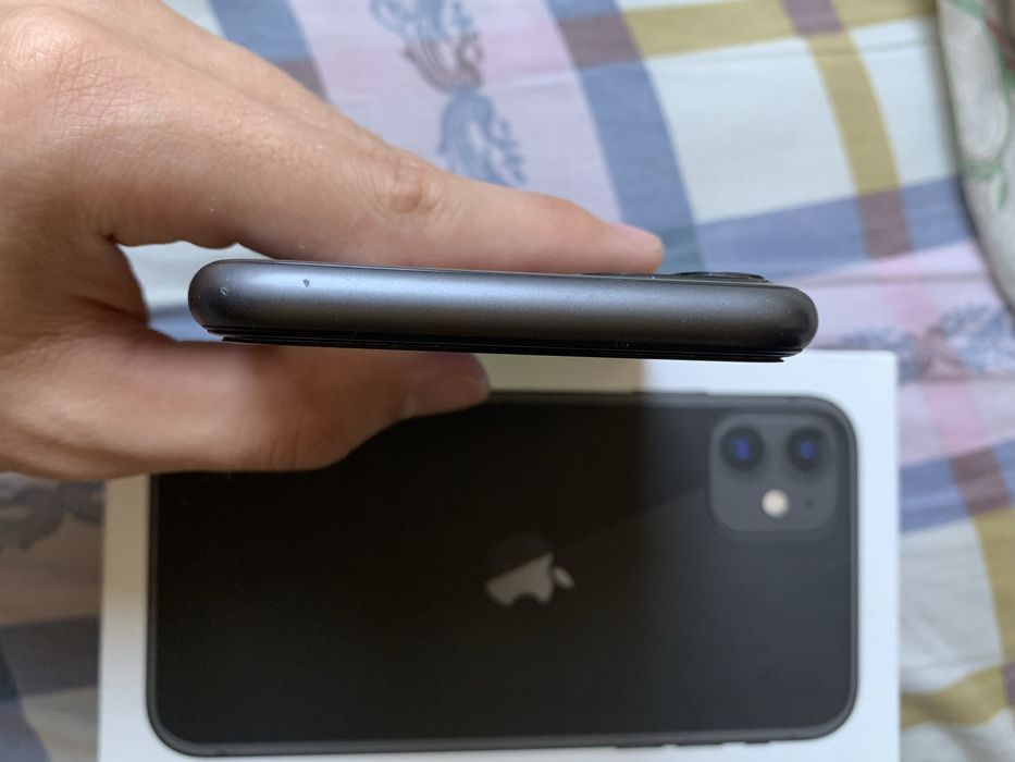 Iphone 11 в хорошеем состаянии