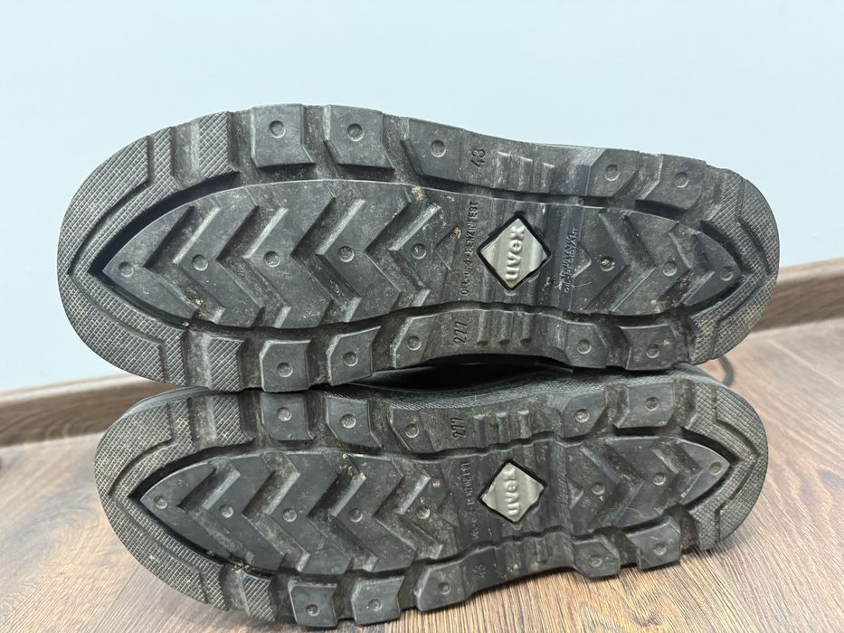 Високи кожени работни обувки Uvex 43