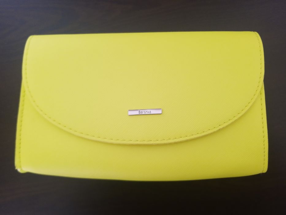 Чанта Bershka Нова