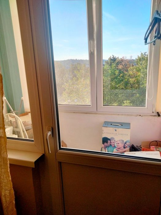 Închiriez apartament 2 camere etaj 3 strada Artarilor