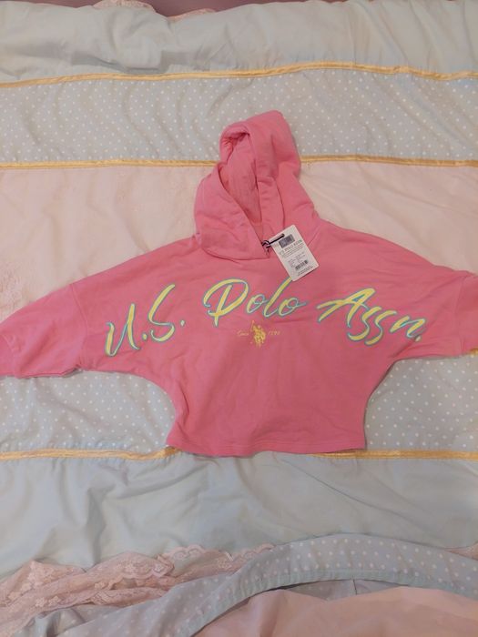 Ново боди на Polo размер 9-12м за момче и  къс суитчер за момиче 5год