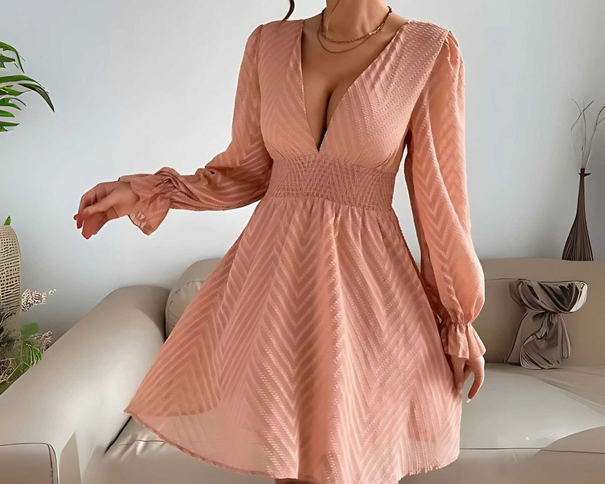 Френска рокля с буф ръкави