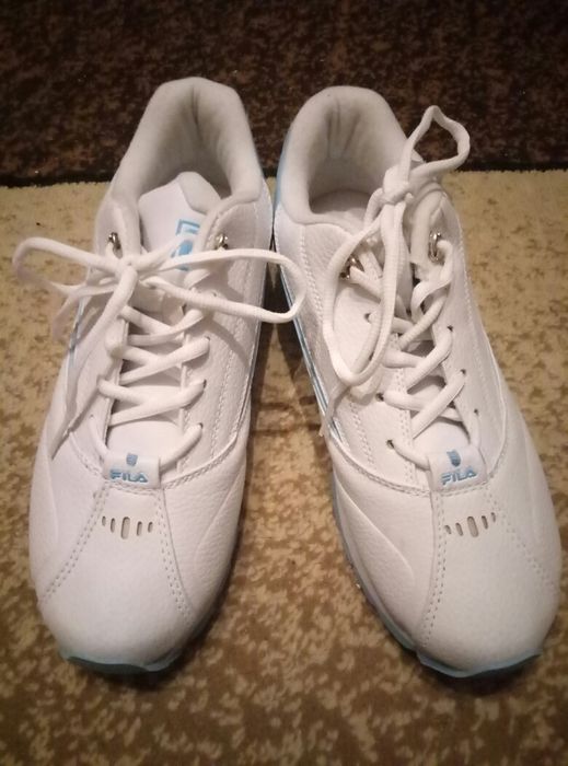 Продам кроссовки