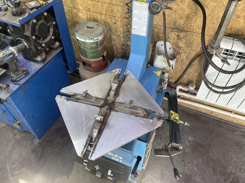 Продаётся действующий шиномонтаж