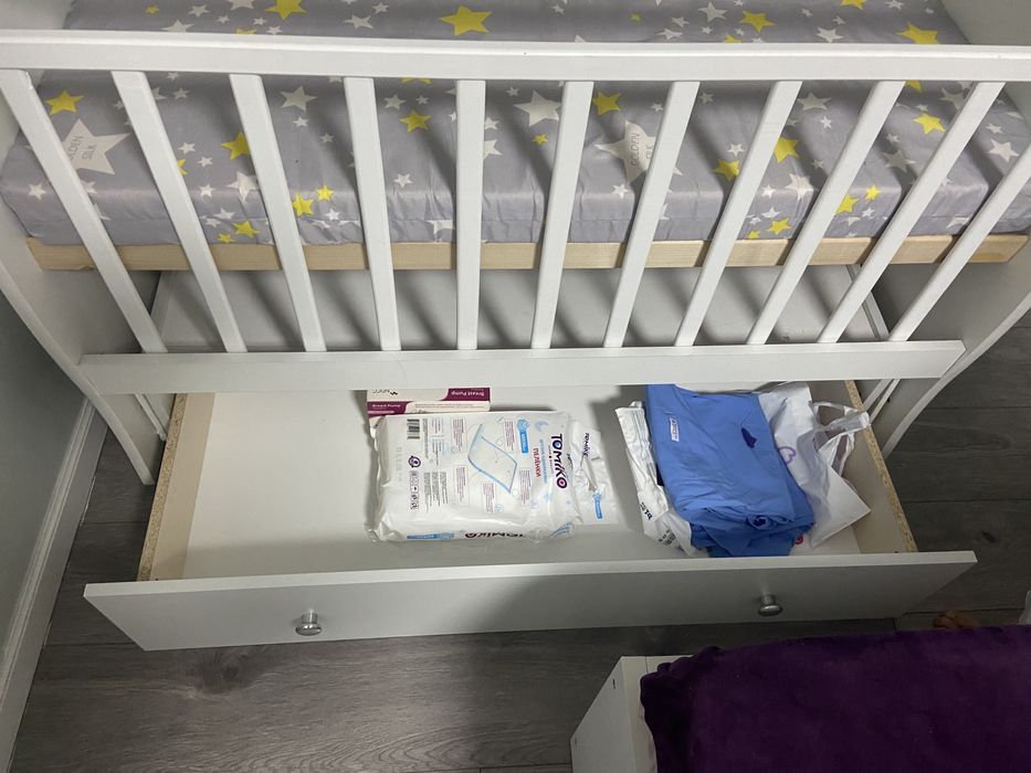 Детская кроватка с матрасом/Манеж