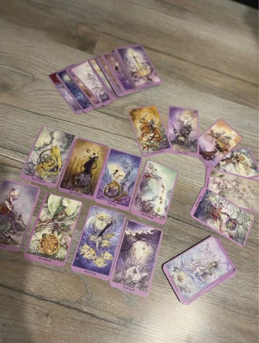 Tarot- carti, interpretare si etalari