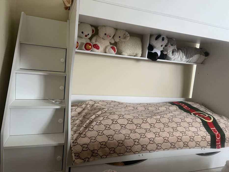 кровать двухьярусная