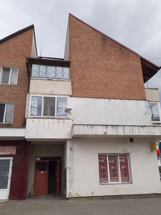 Vînd un apartament în Parcul octogon