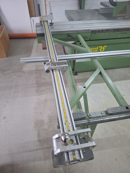 Circular cu incizor si exhaustor