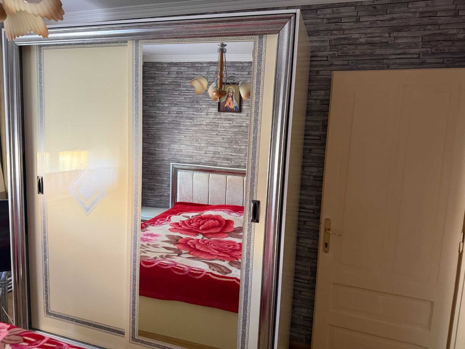 Super oferta: Vand dormitor complet, culoare alb, Lugoj