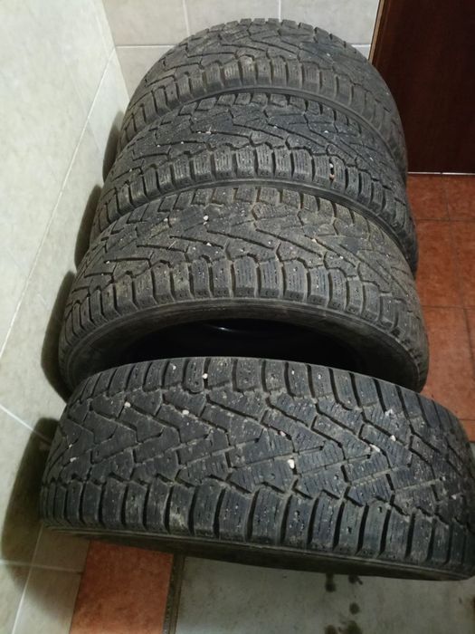Продам зимние шины 17 размер