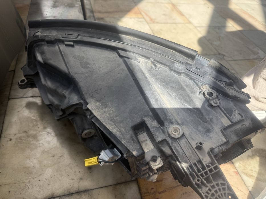 Продам Фара передняя правая GLS450