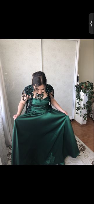 Продам срочно длинное вечерное платье