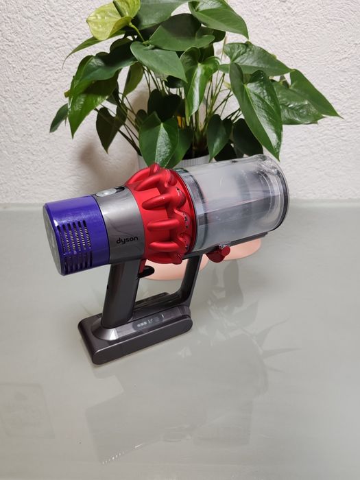 Aspirator vertical Dyson V10