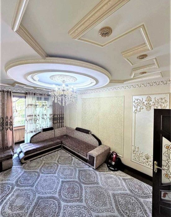 Чиланзар 1 Высокопотолочка 80кв.м Балкон2/7 и 1,5/3 комнаты Раздельные