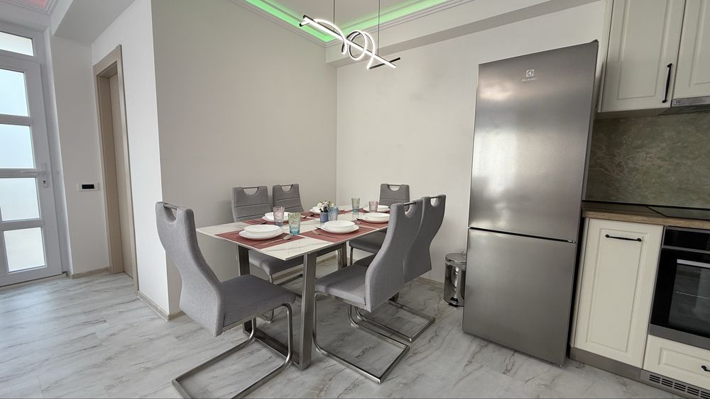 Inchiriez apartament in regim hotelier cu 3 camere