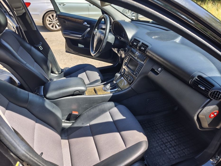 Продавам Мерцедес w203