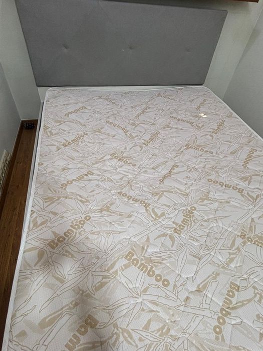 Кровать с матрасом из бамбука