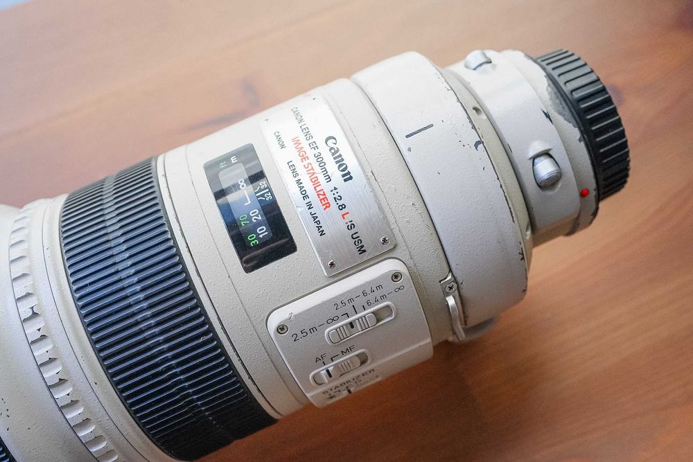 Canon EF 300mm f/2.8 L IS USM
