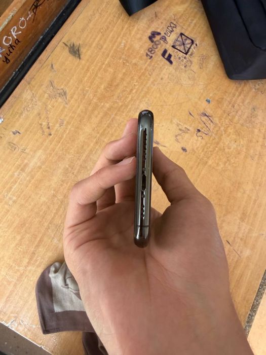 iPHONE xs 64gb black