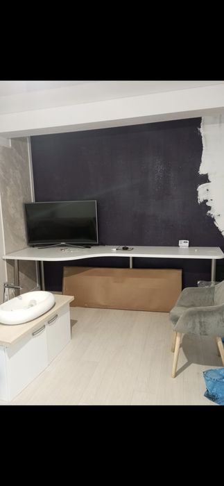 Birou modern de vânzare