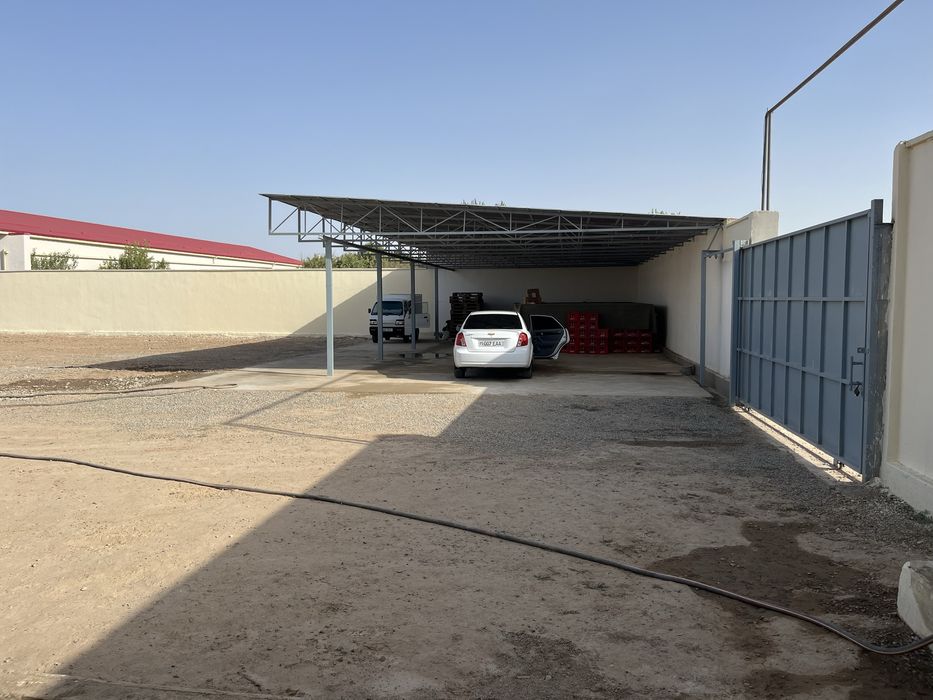 База склад сотилади