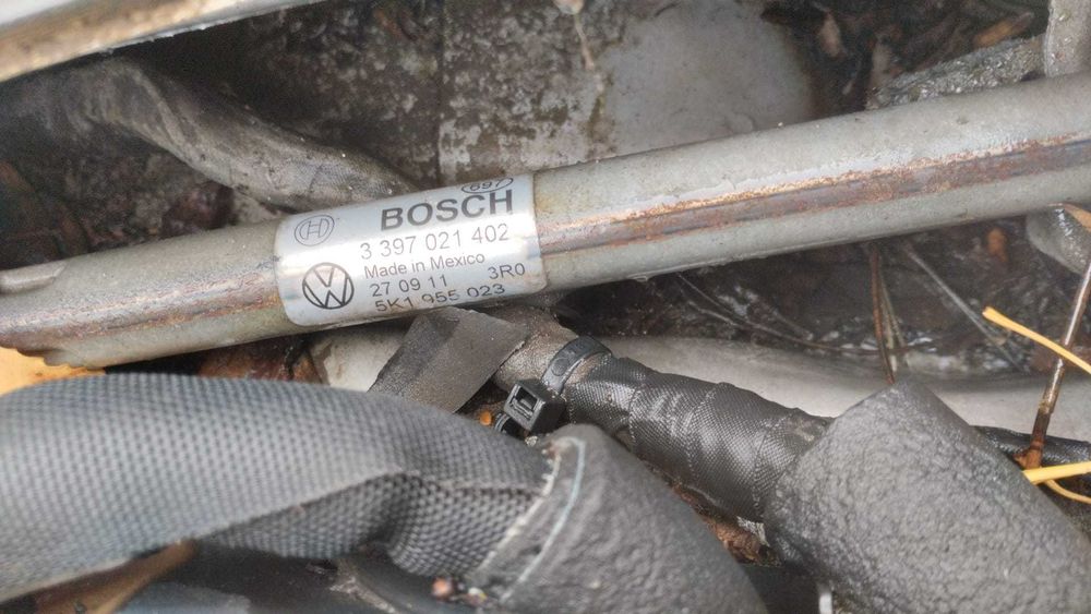 Ansamblu Stergator cu Motoras VW Golf 6 COD.5K1955119, 5K1955023