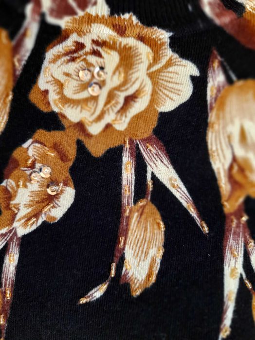 Bluza dama, neagra cu flori galbene marimea S-M-L eleganta