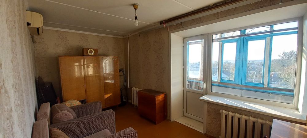 продам 3х комнатную на 3 этаже