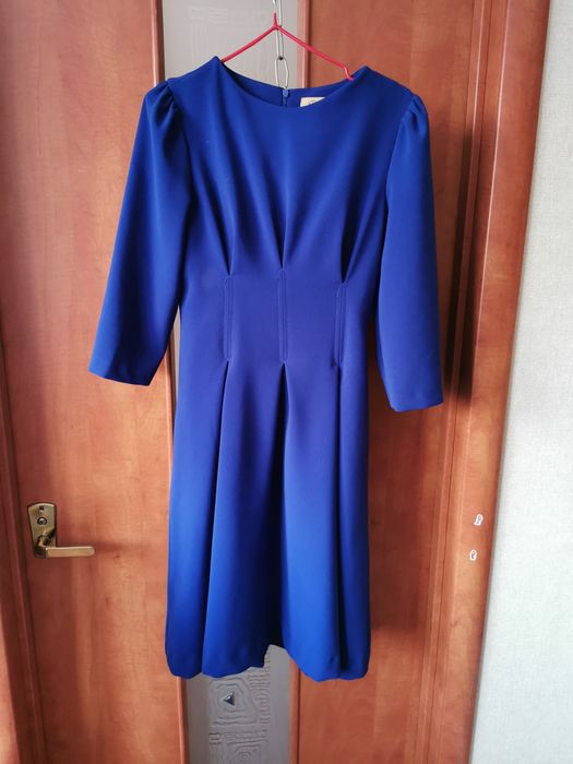 Очень красивое синее платье