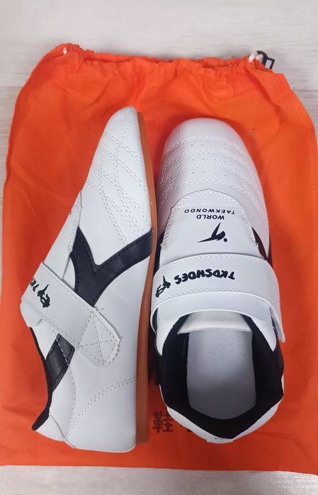 Красовки Соги. Новые Кроссовки. Обувь спортивная