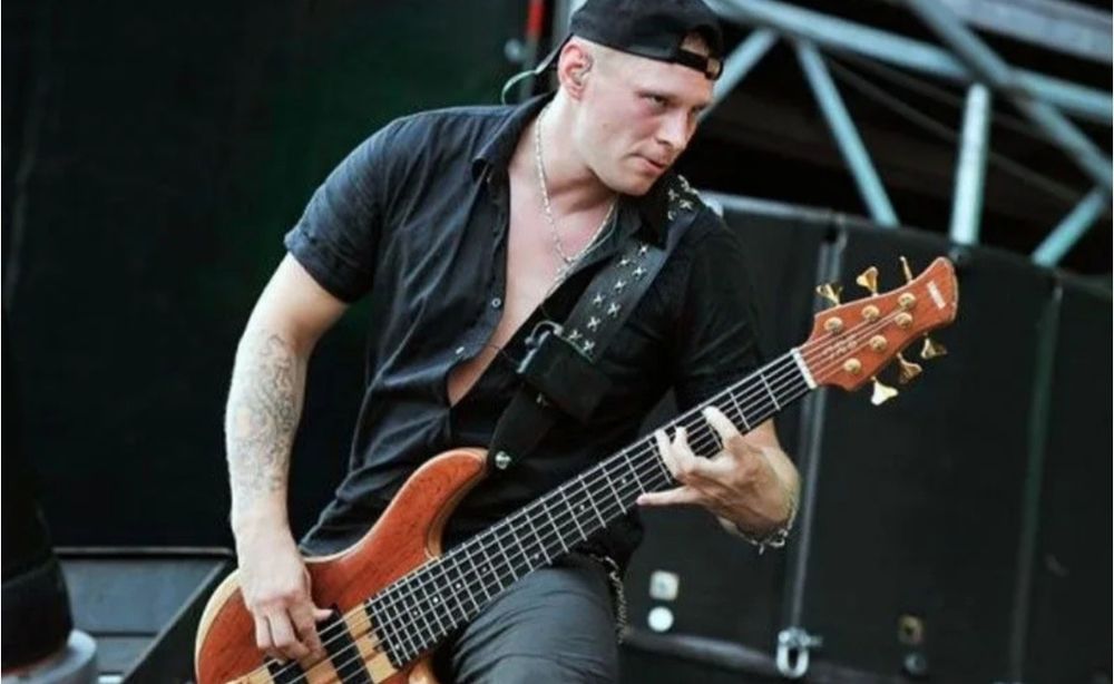 Ищем клавишника. В группу