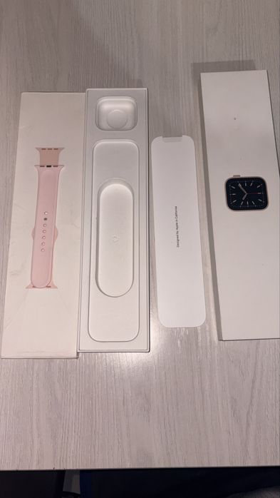 Apple Watch Series 6, 40mm. Разбит экран