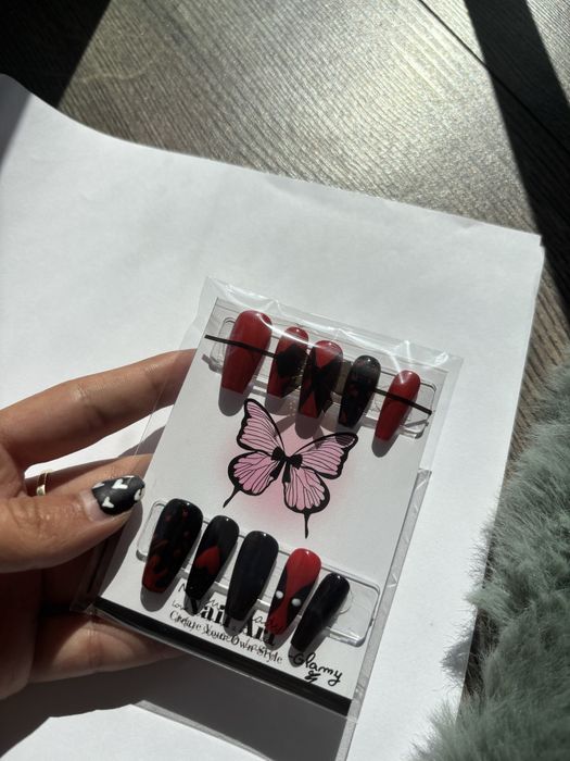 Press on nails personalizate