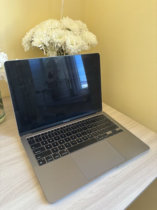 MacBook Air M1 , идеальное состояние