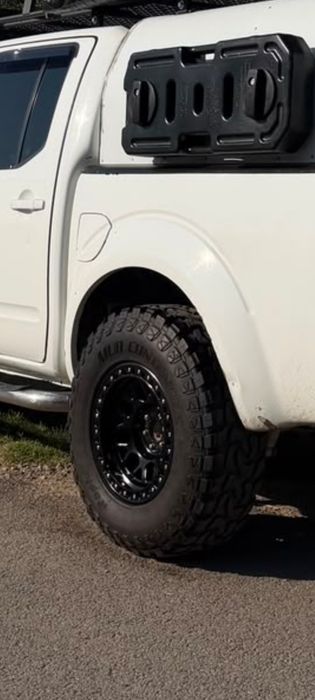 Шины: MUD CONTENUEK M/T в размере 285 / 75 R17