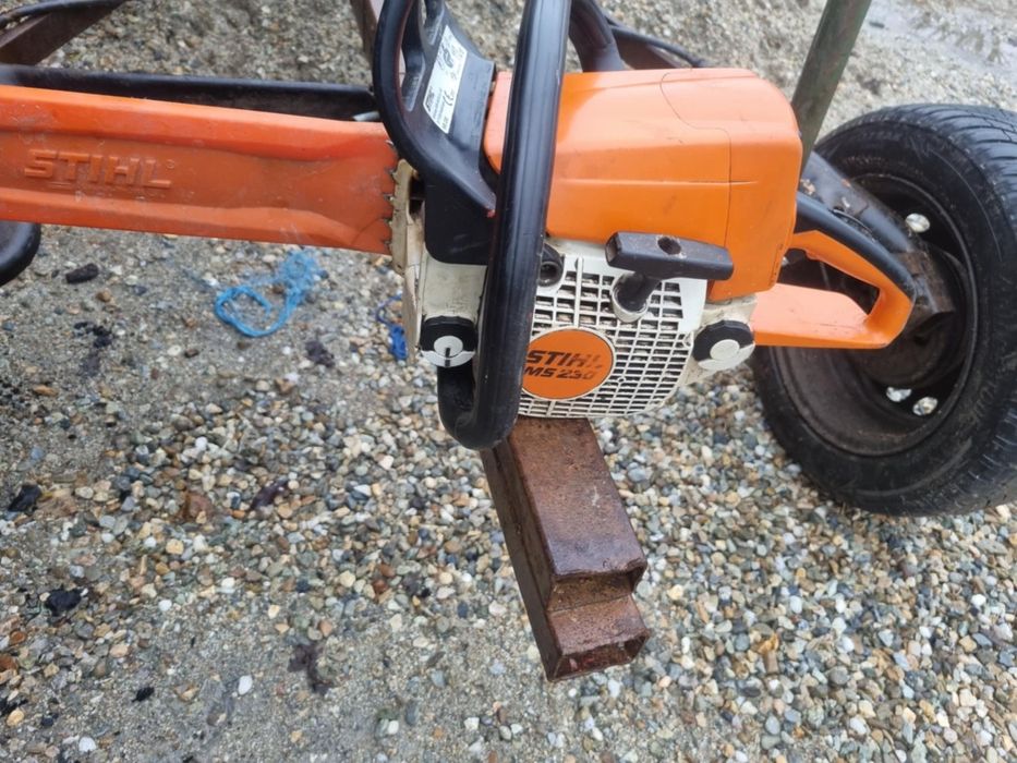 Vând drujba Stihl 230
