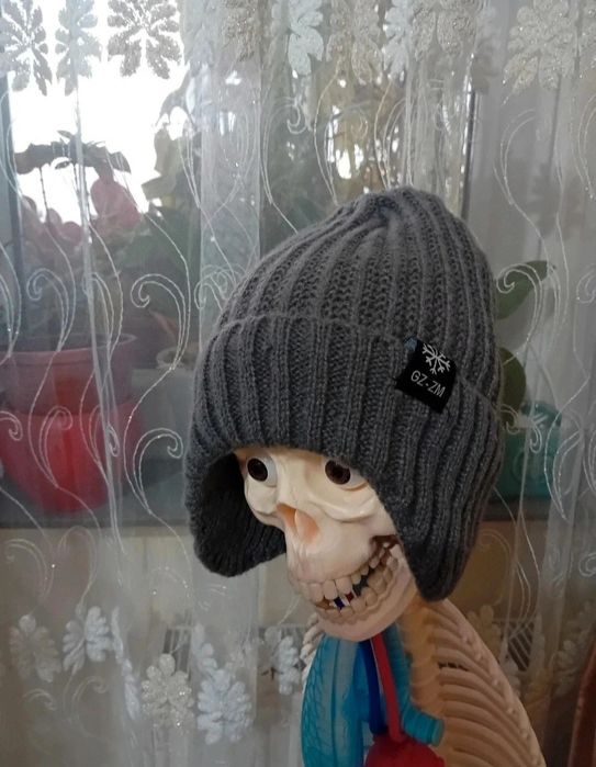Fes împletit și plușat pe interior Negru