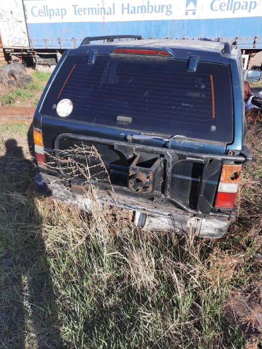 Ниссан террано.