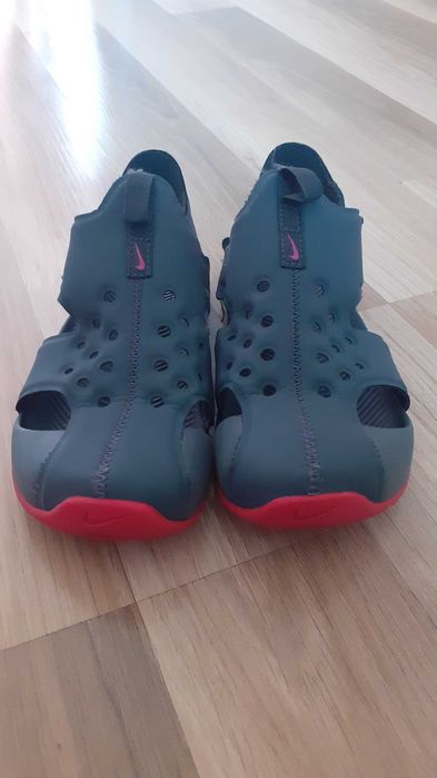 Сандали Nike за момиче 35 номер