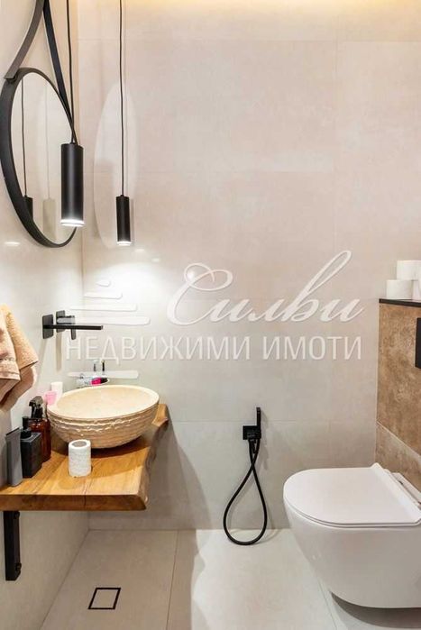 Продава се Тристаен апартамент в Шумен, Куршум чешма - 110 кв.м за 2273 €/кв.м - Снимка #12