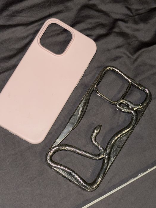 3 huse pentru iphone 16 Pro Max