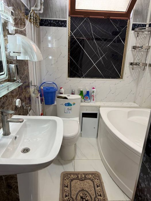 Квартира с евроремонтом-3х комнатная со всеми удобствами