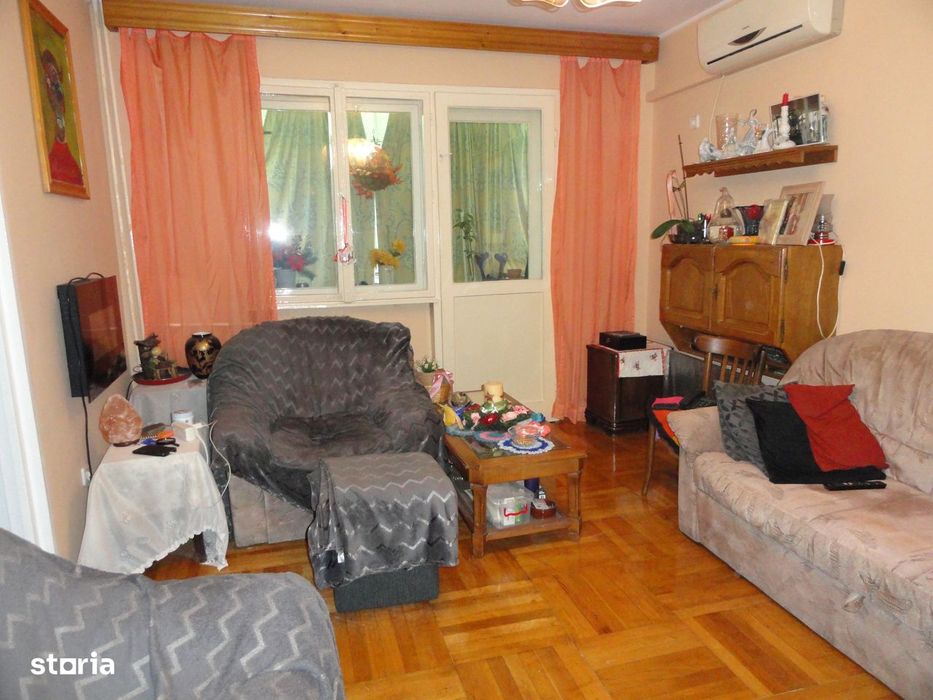 Apartament 3 camere conf. 1, 2 balcoane, et. 3, Vlaicu - Lebada, 73 mp