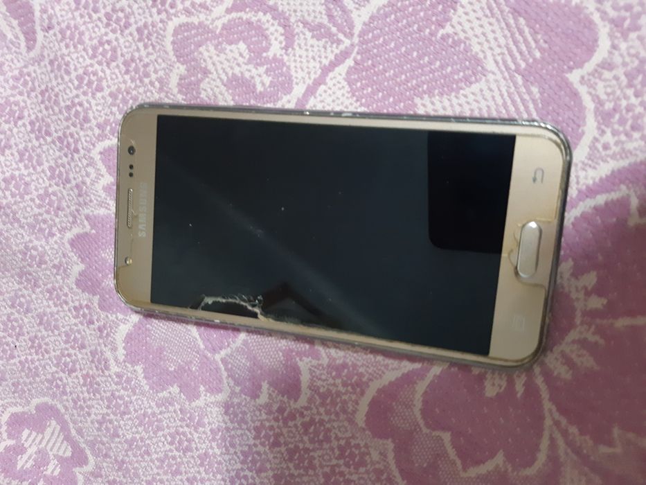 Самсунг   в хорошем состоянии