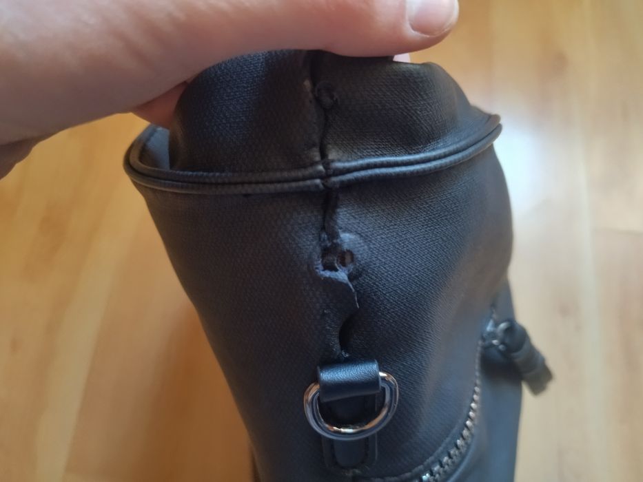 Много вместителна черна дамска чанта